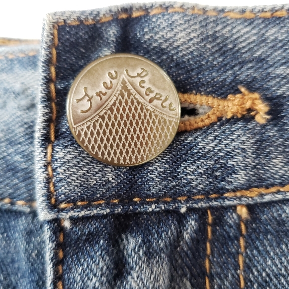 Like New Free People Studded & Frayed Med Rise Jean Shorts - Picture 4 of 14